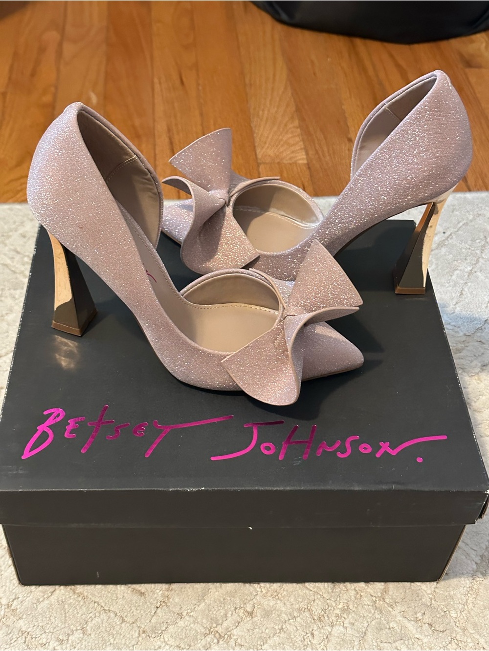Betsey Johnson Glitter Dusty Pink Pointed-Toe Bow Heels (Champagne) - Picture 5 of 5